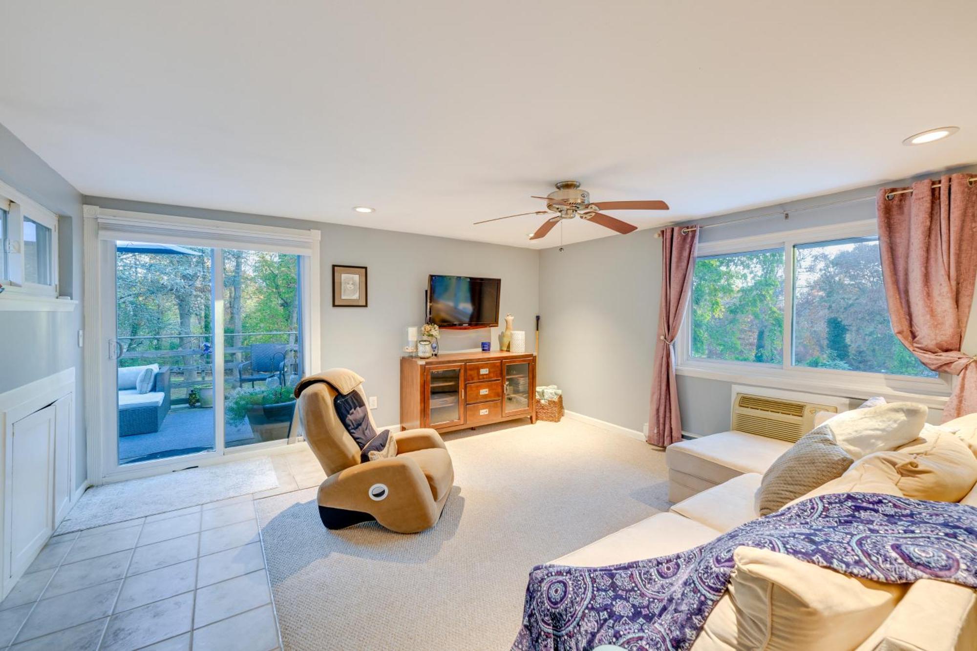 Cozy Dix Hills Apt With Deck About 7 Mi To Beach! Exterior foto