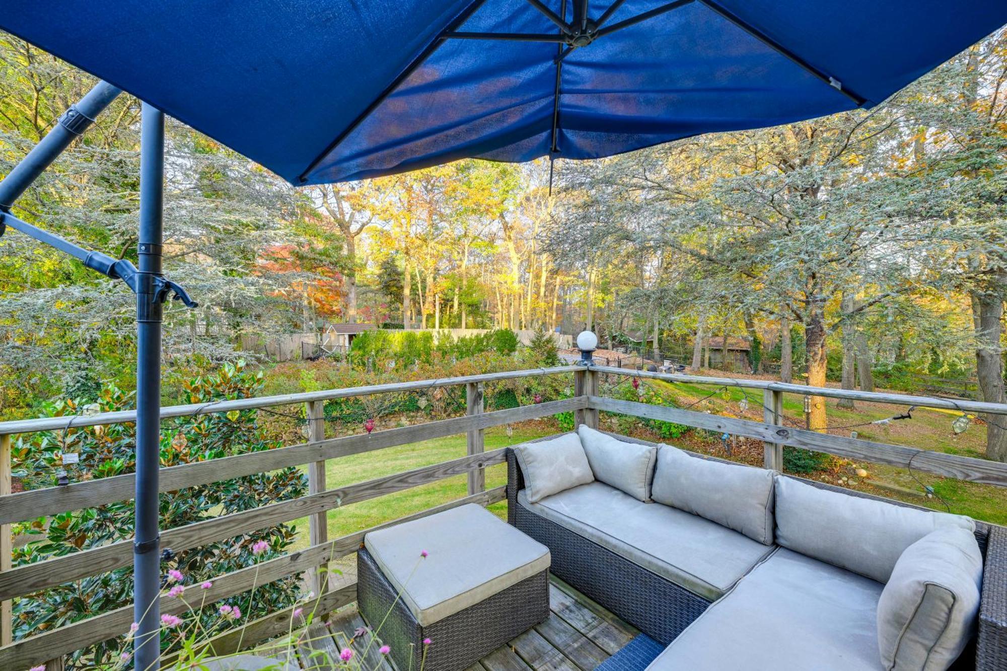 Cozy Dix Hills Apt With Deck About 7 Mi To Beach! Exterior foto