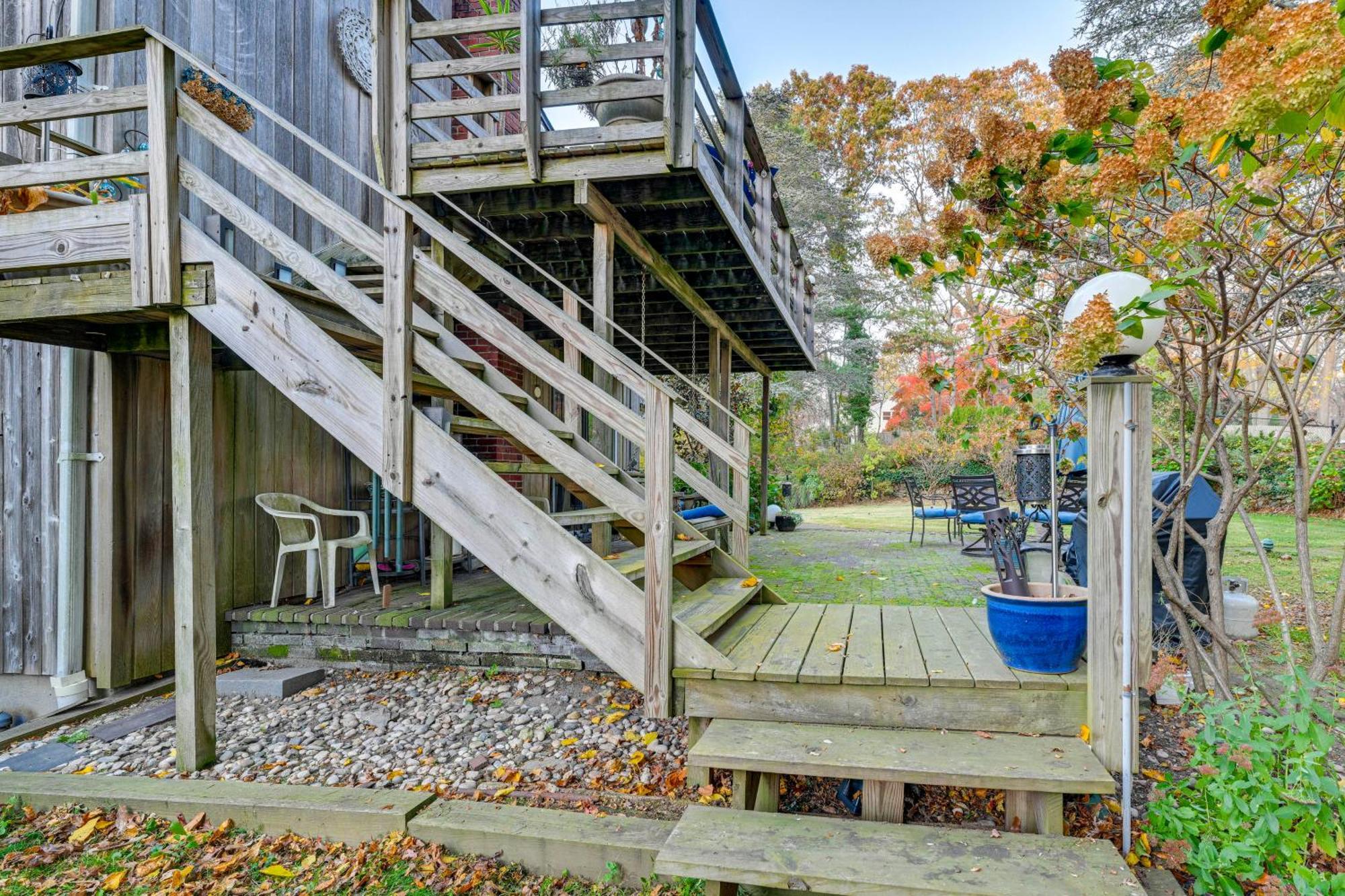 Cozy Dix Hills Apt With Deck About 7 Mi To Beach! Exterior foto
